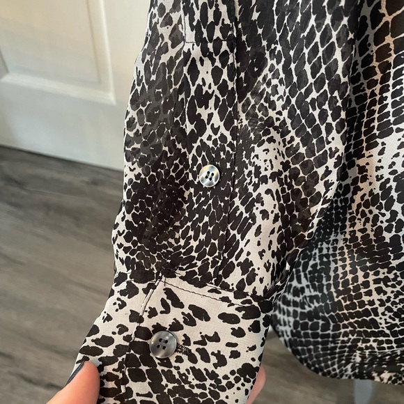 Kenneth Cole button up blouse - Picture 3 of 8